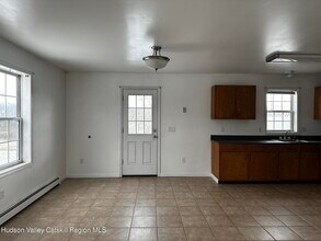 376 NY-32 in New Paltz, NY - Building Photo - Building Photo