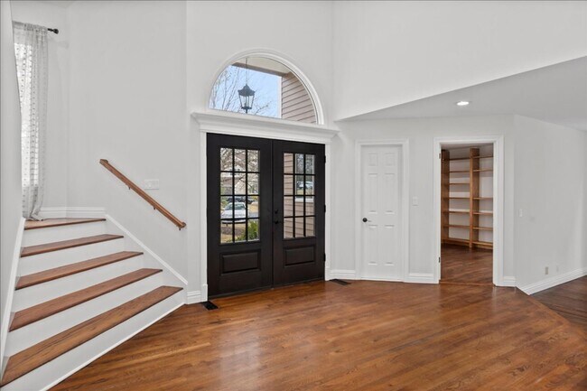 745 Iris Ct in Yorktown Heights, NY - Building Photo - Building Photo