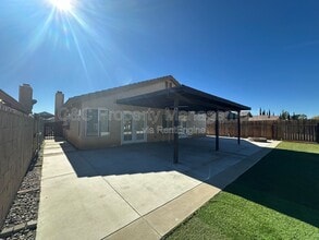13600 Copperstone Dr in Victorville, CA - Building Photo - Building Photo