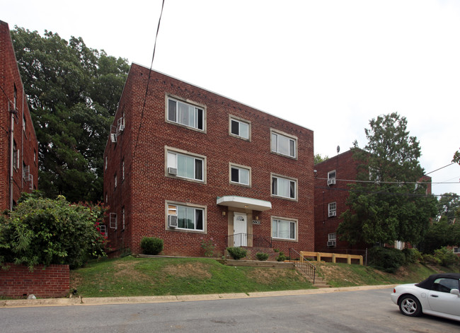 8803 Plymouth St in Silver Spring, MD - Building Photo - Building Photo