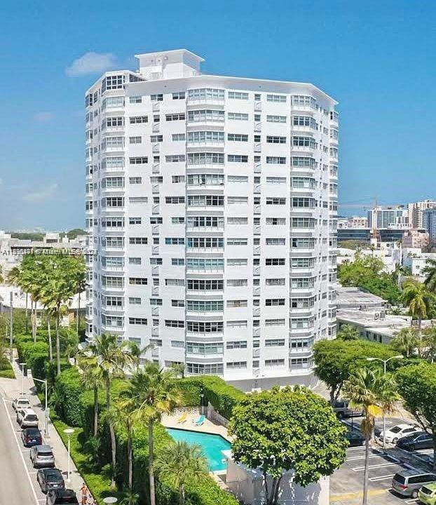 1881 Washington Ave, Unit 15F in Miami Beach, FL - Foto de edificio - Building Photo