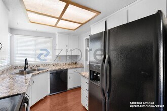 5324 Vichy Cir in Antelope, CA - Building Photo - Building Photo
