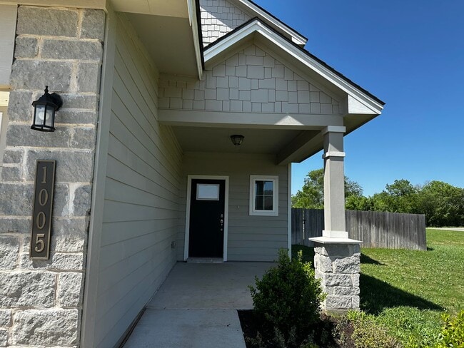 1005 Elise Ave in Waco, TX - Building Photo - Building Photo