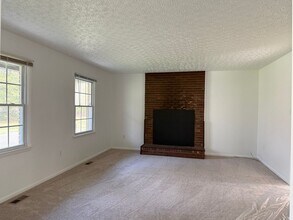 34 Fortune St in Black Mountain, NC - Building Photo - Building Photo