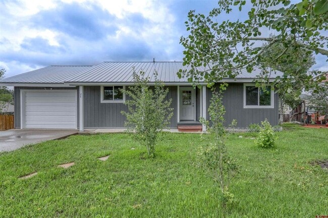 property at 24 Tonto Ct