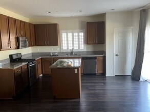 36961 Albatross St in Beaumont, CA - Building Photo - Building Photo