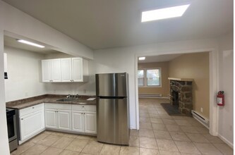 193 Bay Ave-Unit -2 in Highlands, NJ - Foto de edificio - Building Photo