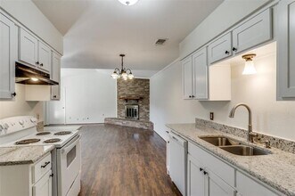 6423 Westcreek Dr in Fort Worth, TX - Building Photo - Building Photo