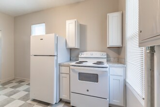 6604 Ballard Ave in Lincoln, NE - Foto de edificio - Building Photo