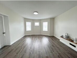 539 Washington St in Quincy, MA - Building Photo - Building Photo