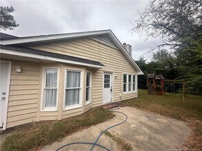 6848 Winchester St in Fayetteville, NC - Building Photo - Building Photo