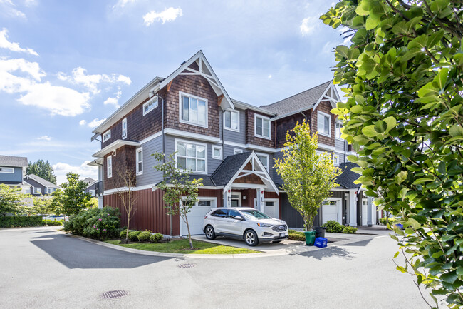 2150 Salisbury Av in Port Coquitlam, BC - Building Photo - Building Photo