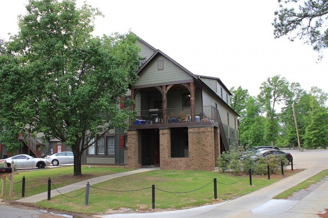 1326-1328 Cloverdale Rd in Tuscaloosa, AL - Building Photo