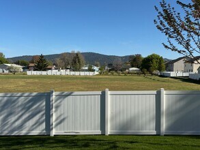18023-18023 Shannon in Spokane Valley, WA - Building Photo - Building Photo
