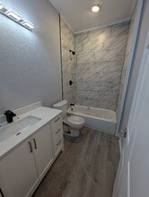 118 Canadian St in San Antonio, TX - Building Photo - Building Photo