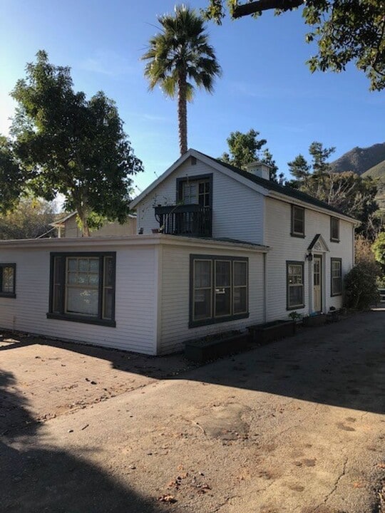 462 Dana St in San Luis Obispo, CA - Building Photo