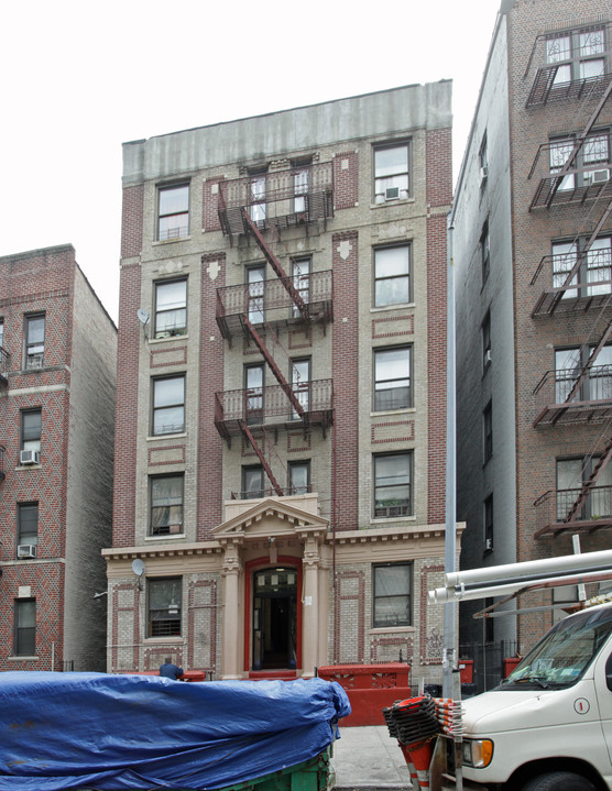 335 E 19th St in Brooklyn, NY - Building Photo