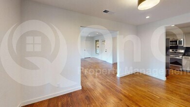 9351 Angora St in Dallas, TX - Foto de edificio - Building Photo