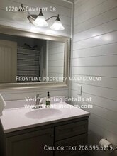 1220 W Camelot Dr in Nampa, ID - Building Photo - Building Photo