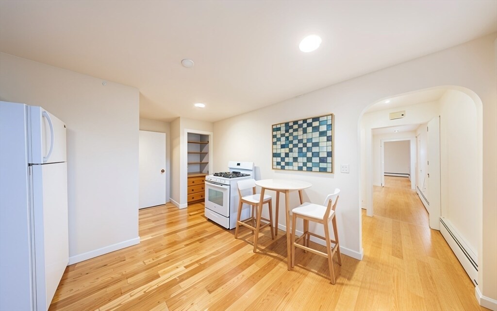 1026 Chestnut St in Newton, MA - Building Photo