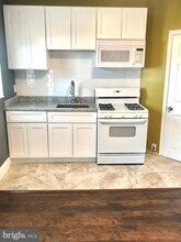 2042 Cecil Ave in Baltimore, MD - Building Photo - Building Photo