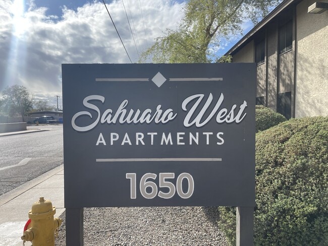 Sahuaro West Apartments