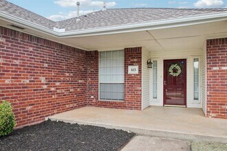 613 Vickery Ave in Yukon, OK - Building Photo - Building Photo