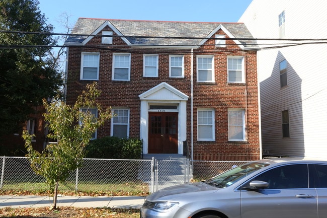 1621 21st Pl SE