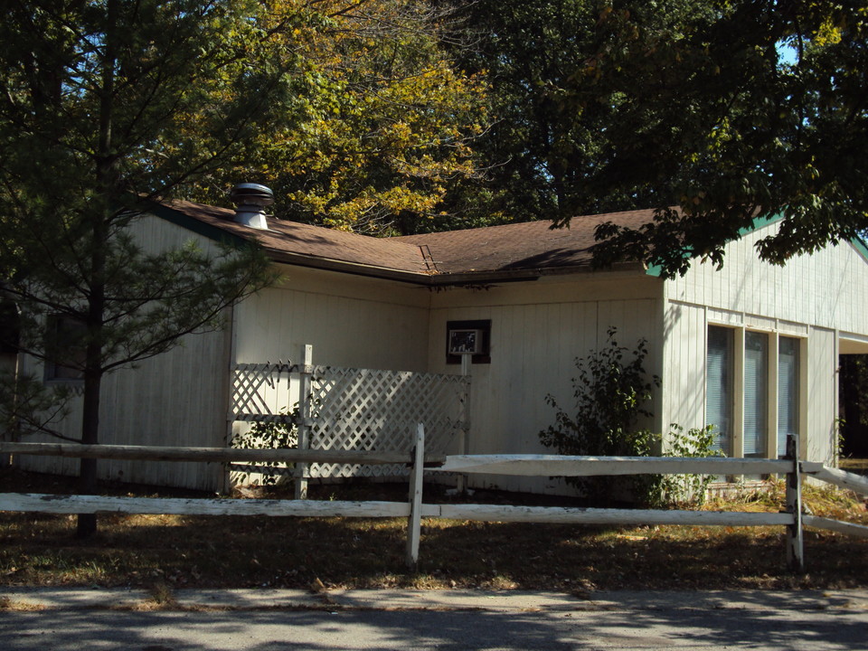 Green Acres Mobile Home Village in Loveland, OH - Foto de edificio