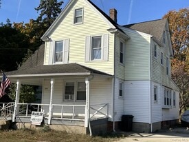2840 Verity Ln in Baldwin, NY - Building Photo