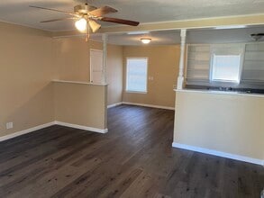 300 W 12th St in Thornton, TX - Building Photo - Building Photo