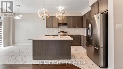 1 Gunn Ave in Brant, ON - Building Photo - Building Photo