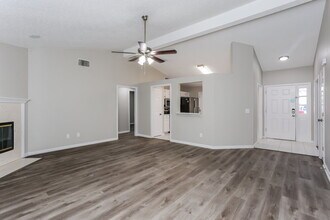 12419 Long Lake Dr N in Jacksonville, FL - Building Photo - Building Photo