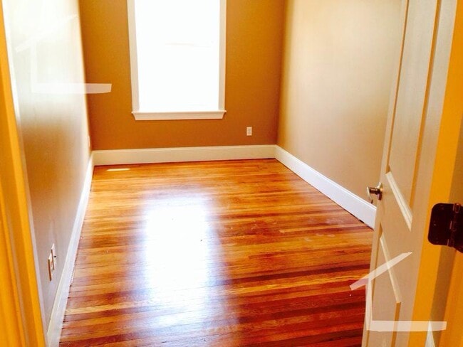 8 Saint Lukes Rd, Unit 3 in Boston, MA - Building Photo - Building Photo