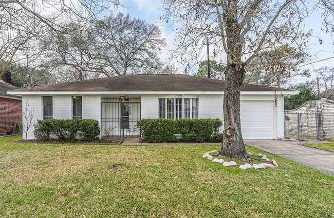 property at 15222 Wickbriar Dr