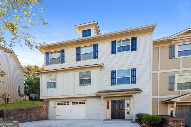 property at 18 Gilliam's Xing SW