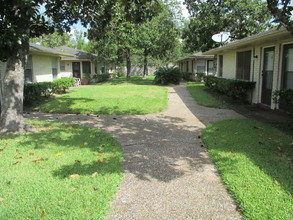 601 Smith Ave in Pasadena, TX - Building Photo - Building Photo