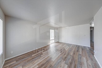 3224 Welch Dr in Indianapolis, IN - Foto de edificio - Building Photo