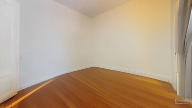 48 Eustis St in Cambridge, MA - Foto de edificio - Building Photo