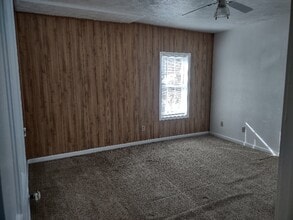 165 Limerick Rd in Herminie, PA - Building Photo - Building Photo