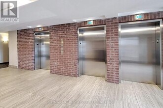 7325 Markham Rd in Markham, ON - Building Photo - Building Photo