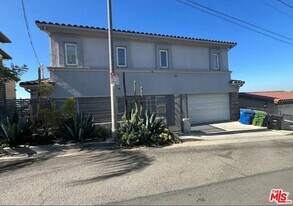 3320 Two Tree Ave in Los Angeles, CA - Building Photo
