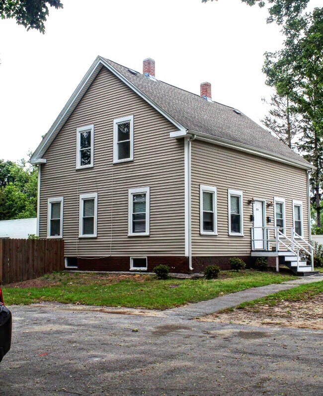 835 Willett Ave Rentals in Riverside, RI