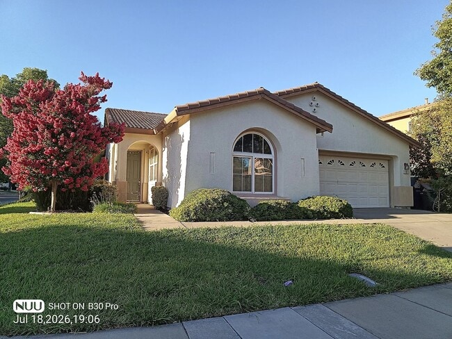 property at 3 Tajo Ct