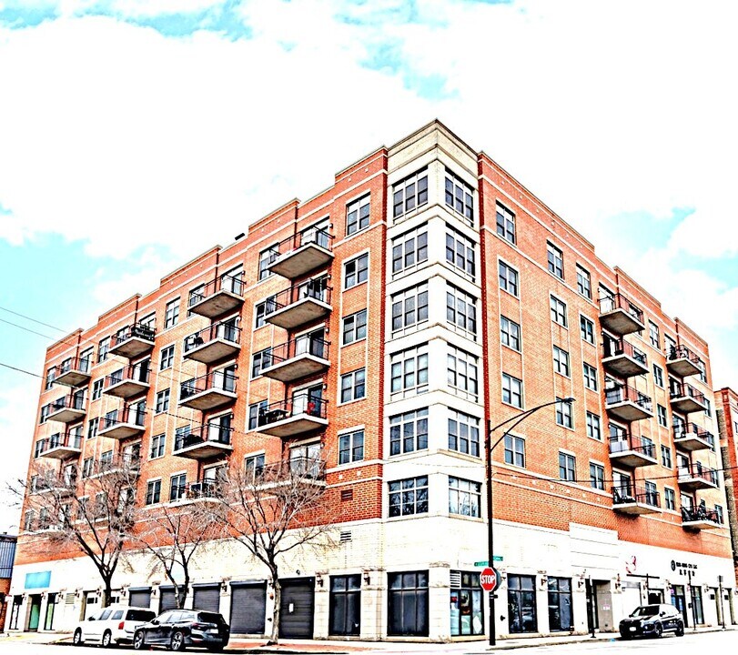 2322 S Canal St in Chicago, IL - Building Photo