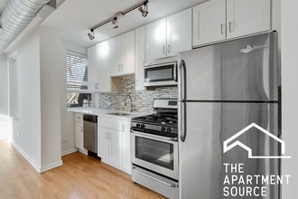 2519 W Leland Ave, Unit C1 in Chicago, IL - Building Photo - Building Photo