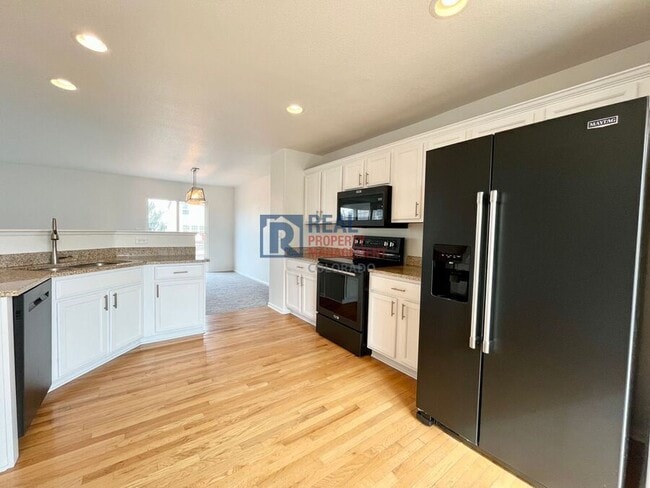 16453 E Phillips Dr in Englewood, CO - Building Photo - Building Photo