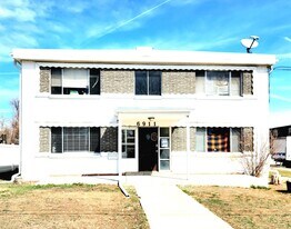 6911 W 24th Ave in Edgewater, CO - Building Photo
