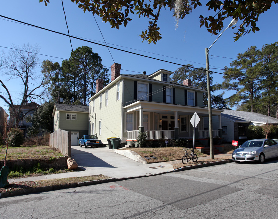 311 E 38th St in Savannah, GA - Building Photo