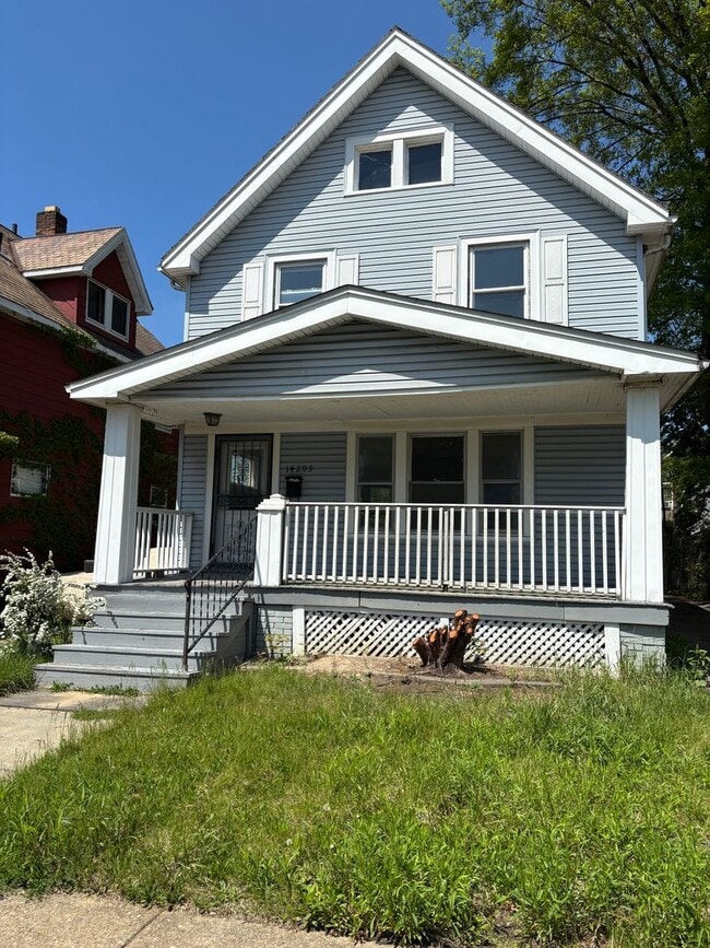 property at 14205 Savannah Ave